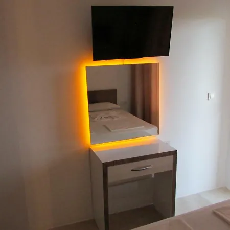 Hotel Aysev 2*